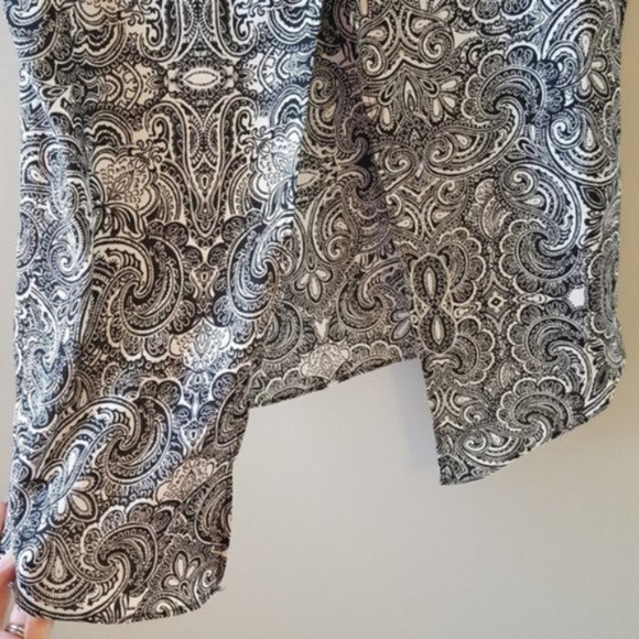 Express Split Back Tank - Picture 3 of 3